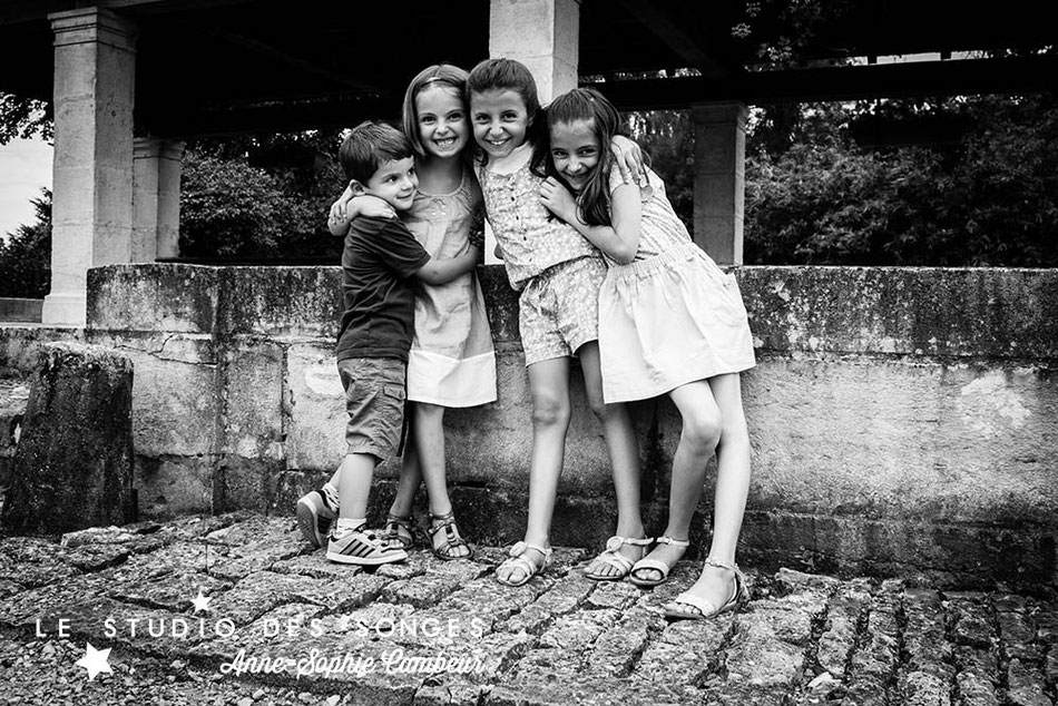 Séance Famille Pesmes Côte d'Or Photographe Dijon le Studio des Songes Anne-Sophie CAMBEUR