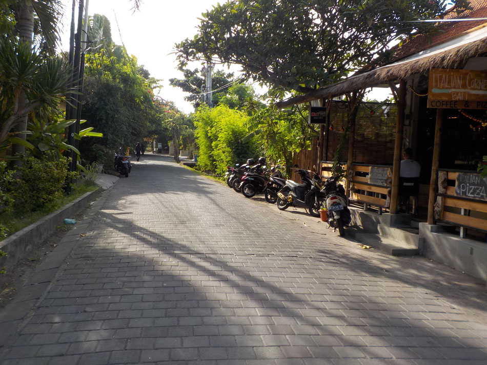 Located at the heart of Seminyak. Only 5 minutes walk to the famous Bintang Supermarket