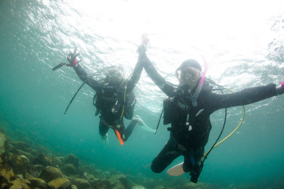 慣れていただくまで浅いところでのレッスンや海中散歩が中心なので安心です。