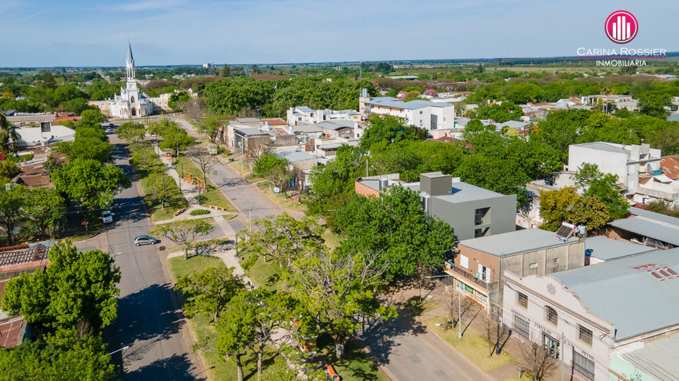 Carina Rossier vende casa centrica en Villa Elisa, Entre Ríos