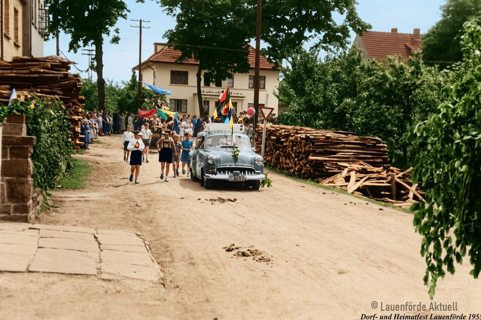 Dorf- und Heimatfest 1954/1955 - Ecke Bahnhofstrasse/Lönsstrasse