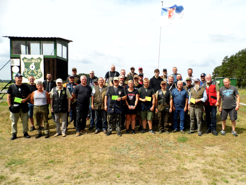 Teilnehmer des 18. Doppeltrapschießen am 01.07.2023 in Belling.