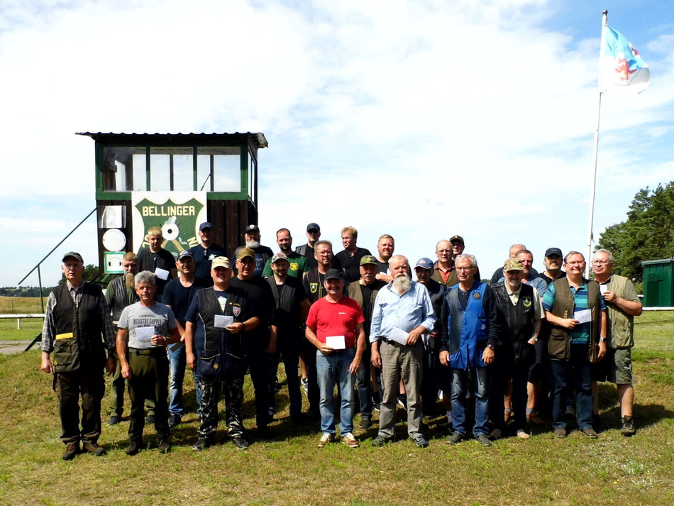 Teilnehmer des 19. Doppeltrapschießen am 06.07.2024 in Belling.