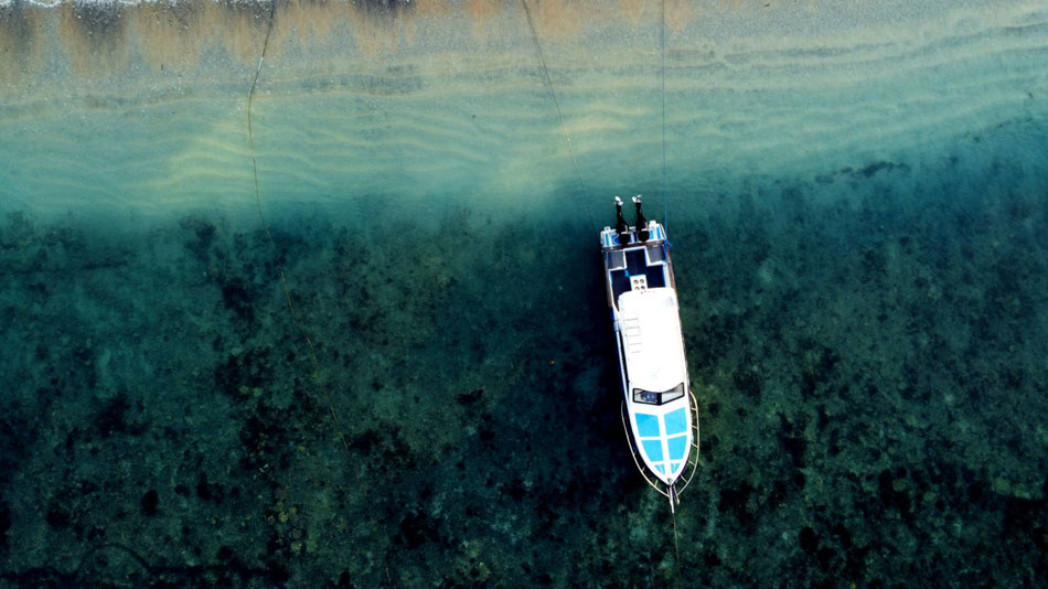 aerial_view_of_Nusa_Penida_scuba_diving_boat