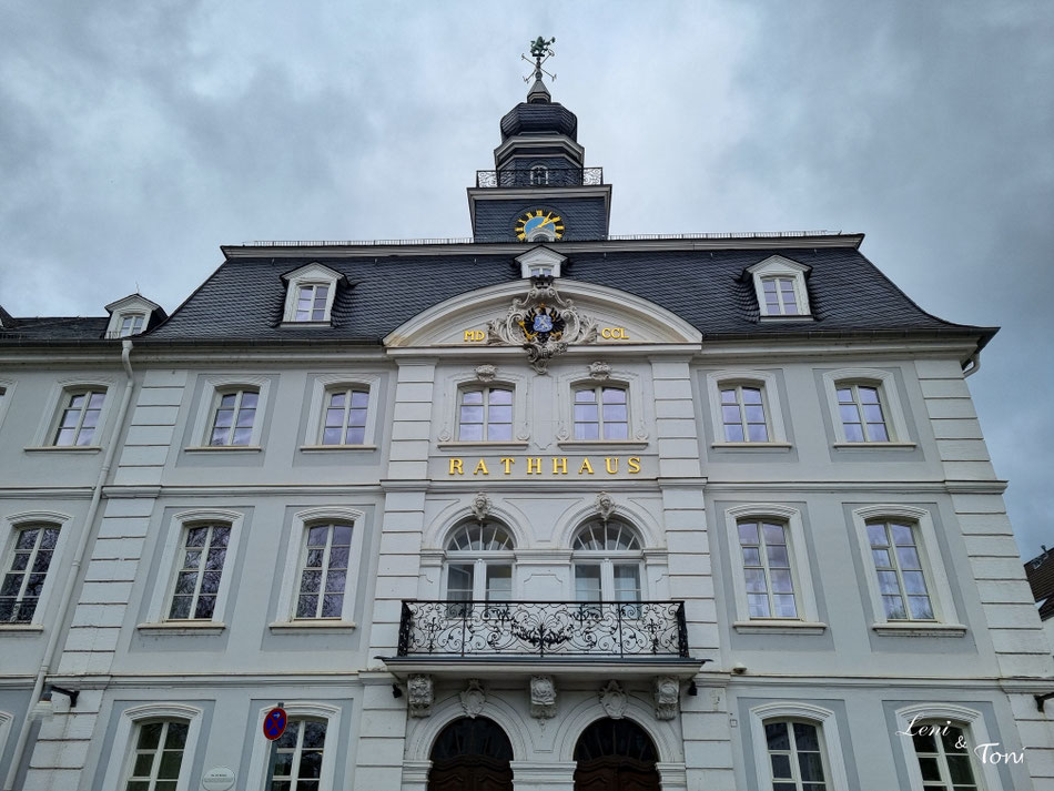 Das Alte Rathaus ist Teil des Gesamtkonzeptes rund um den Schlossplatz und stellt die westliche Begrenzung dar