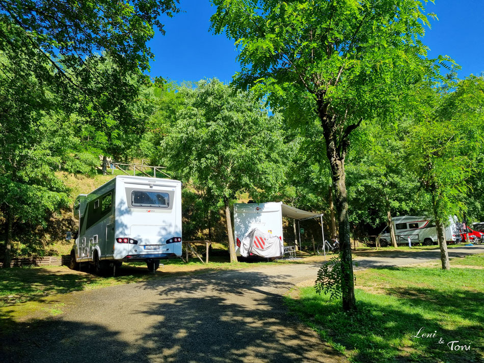 Der Campingplatz ist parkähnlich und sehr idyllisch angelegt