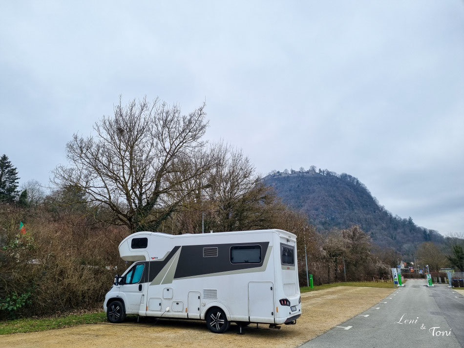 Vom Wohnmobilstellplatz aus hat man einen perfekten Blick zum Hohentwiel