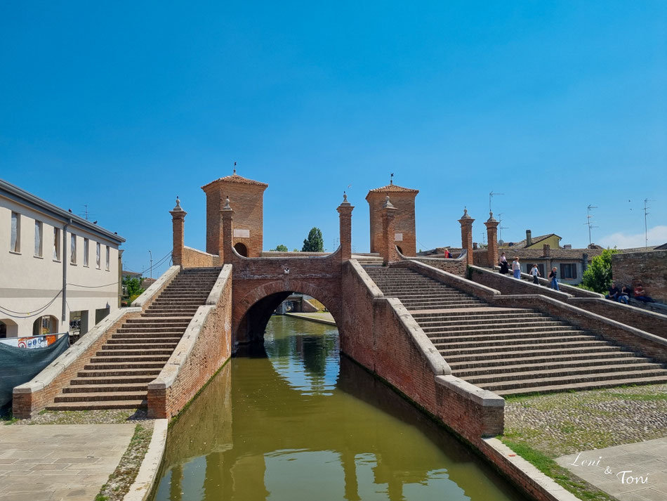 Die Brücke Ponte Trepponti - das Wahrzeichen von Comacchio