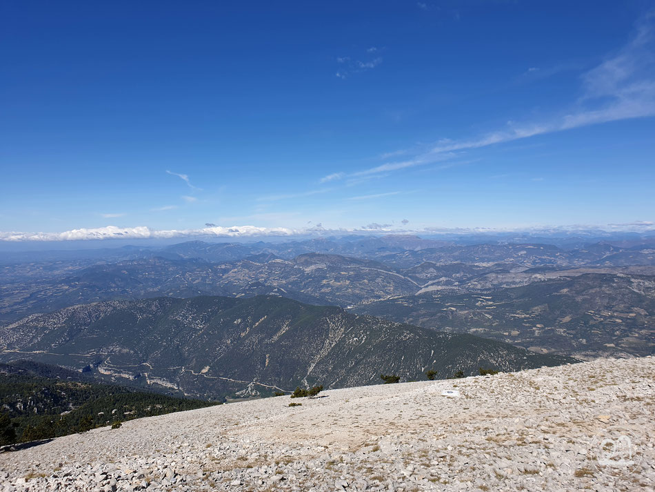 mit dem Wohnmobil auf den Mont Ventoux Leni und Toni fahren auf den Mont Ventoux Provence