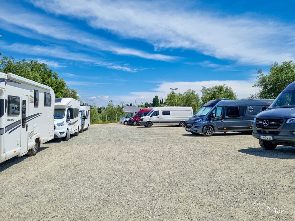 Der Wohnmobilstellplatz in San Gimignano liegt ideal für eine Stadtbesichtigung und ist nicht teuer