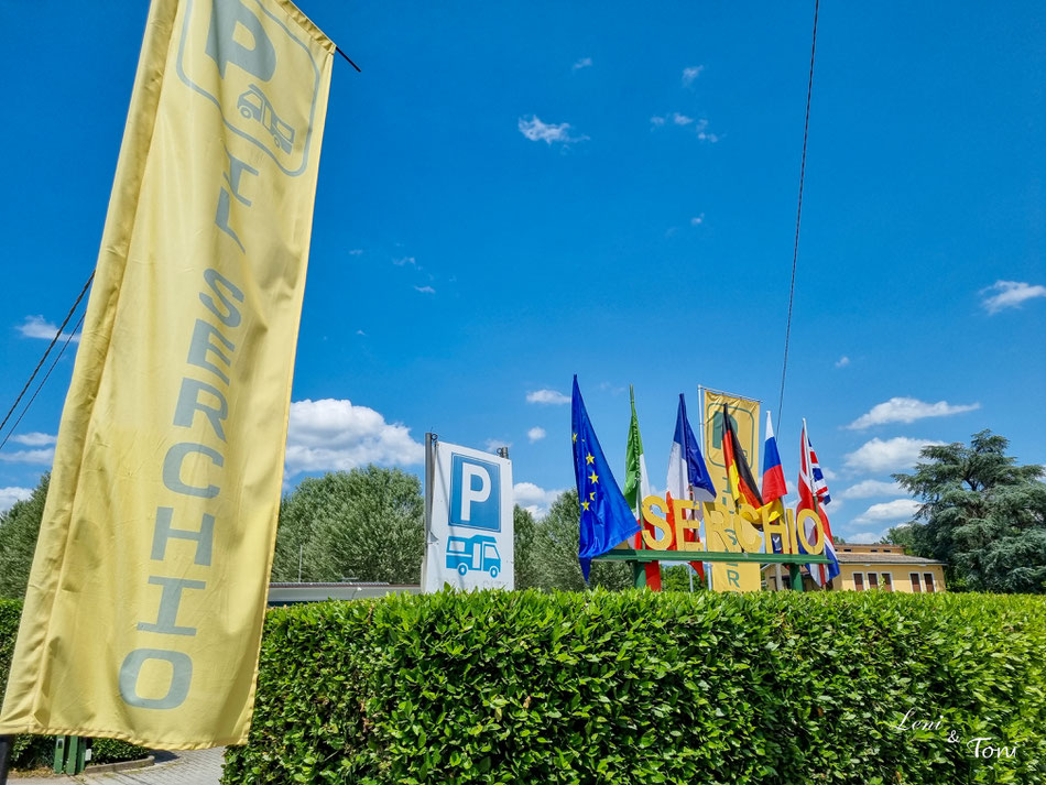 Der Wohnmobilstellplatz "Il Serchio" liegt im Grünen und etwas außerhalb von Lucca
