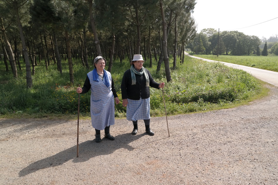 Zwei nette Galega Frauen