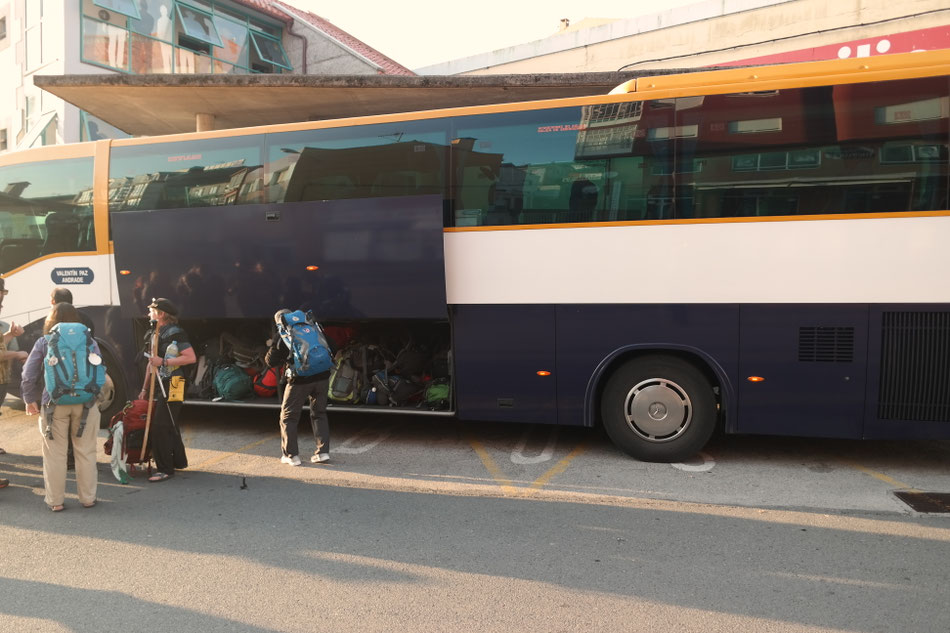Nach drei Tagen in Santiago fahre mit dem Bus nach Finisterre