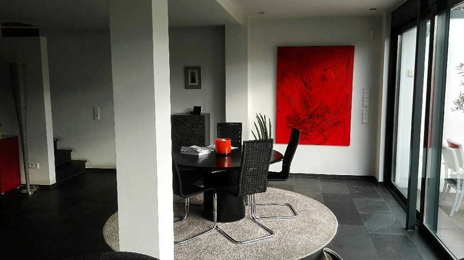 rotes Bild Wohnzimmer