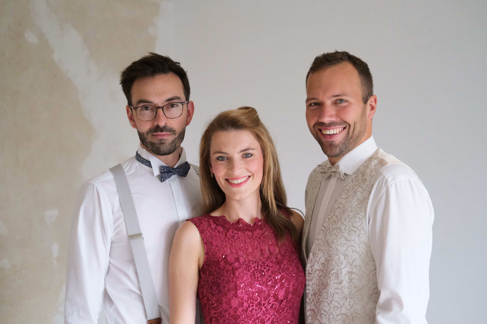 Freier Redner Hildesheim, Freie Trauung Hannover, Freier Redner Niedersachsen, Freier Redner Hannover, Freie Trauung Niedersachsen, Freier Redner Göttingen, Freier Redner Braunschweig, Hochzeitssängerin Hannover, Jazz-Trio Hannover, Musik Sektempfang