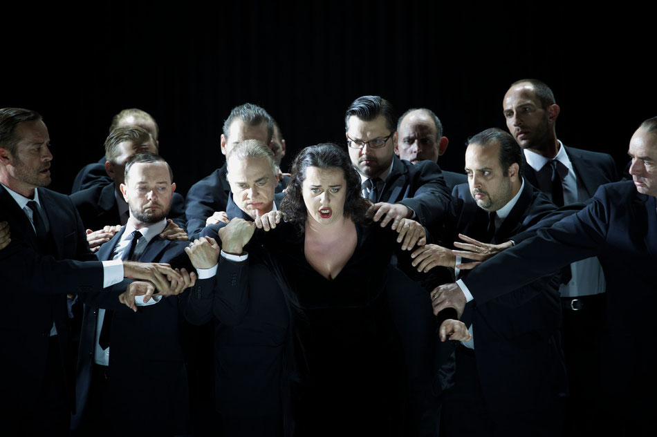 Premiere AIDA am 18. Juni 2014 im Prinzregententheater  Oper von Giuseppe Verdi, Libretto von Antonio Ghislanzoni, in italienischer Sprache mit deutschen Übertiteln  3. Juni 2014  Wir laden Sie herzlich zur Premiere von Giuseppe Verdis AIDA in der Inszeni