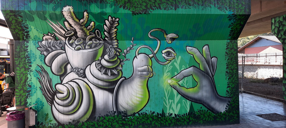 Murals: Streetart an der S-Bahnhaltestelle Essen-Kupferdreh