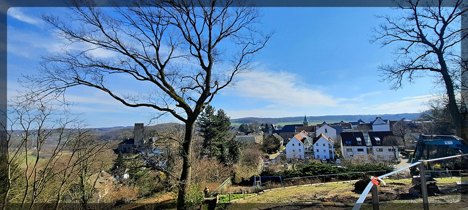 Baustelle Gethmannscher Garten und Blick auf Blankenstein  - das wird mal wieder richtig schön, wenn es fertig ist!