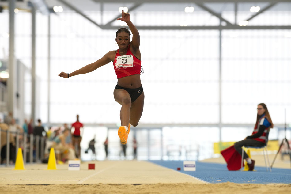 Angel Osaro, Goldmedaille, Titel und Wiener Rekord in der Klasse U20 im Dreisprung