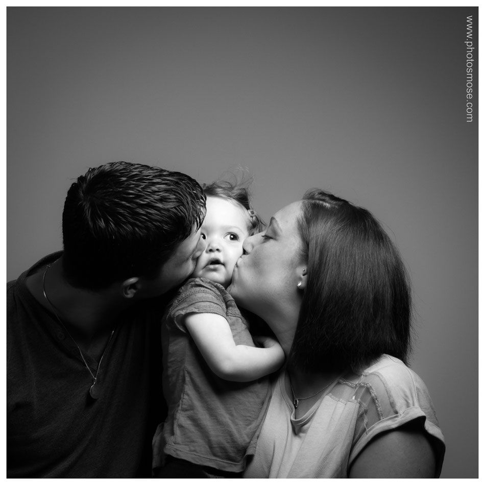 Photo de famille en noir et blanc chez Phot'Osmose - Moulins