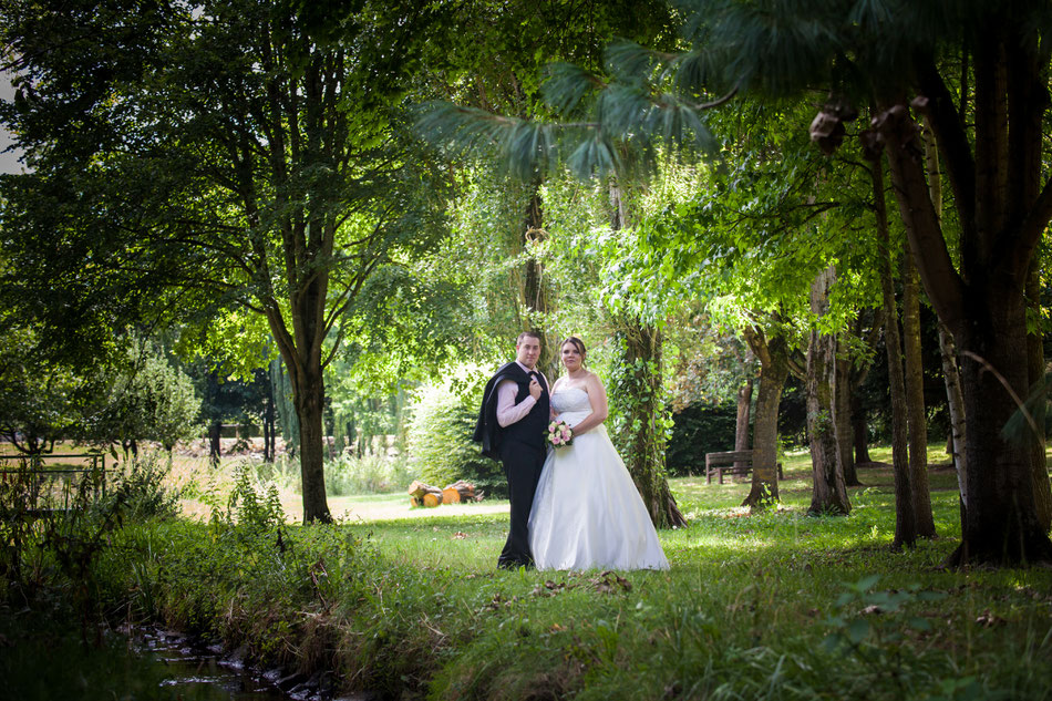 Couple de mariés à Coulandon