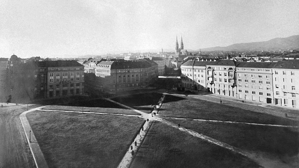 Zagrebački Trg N. sredinom 1920 godine