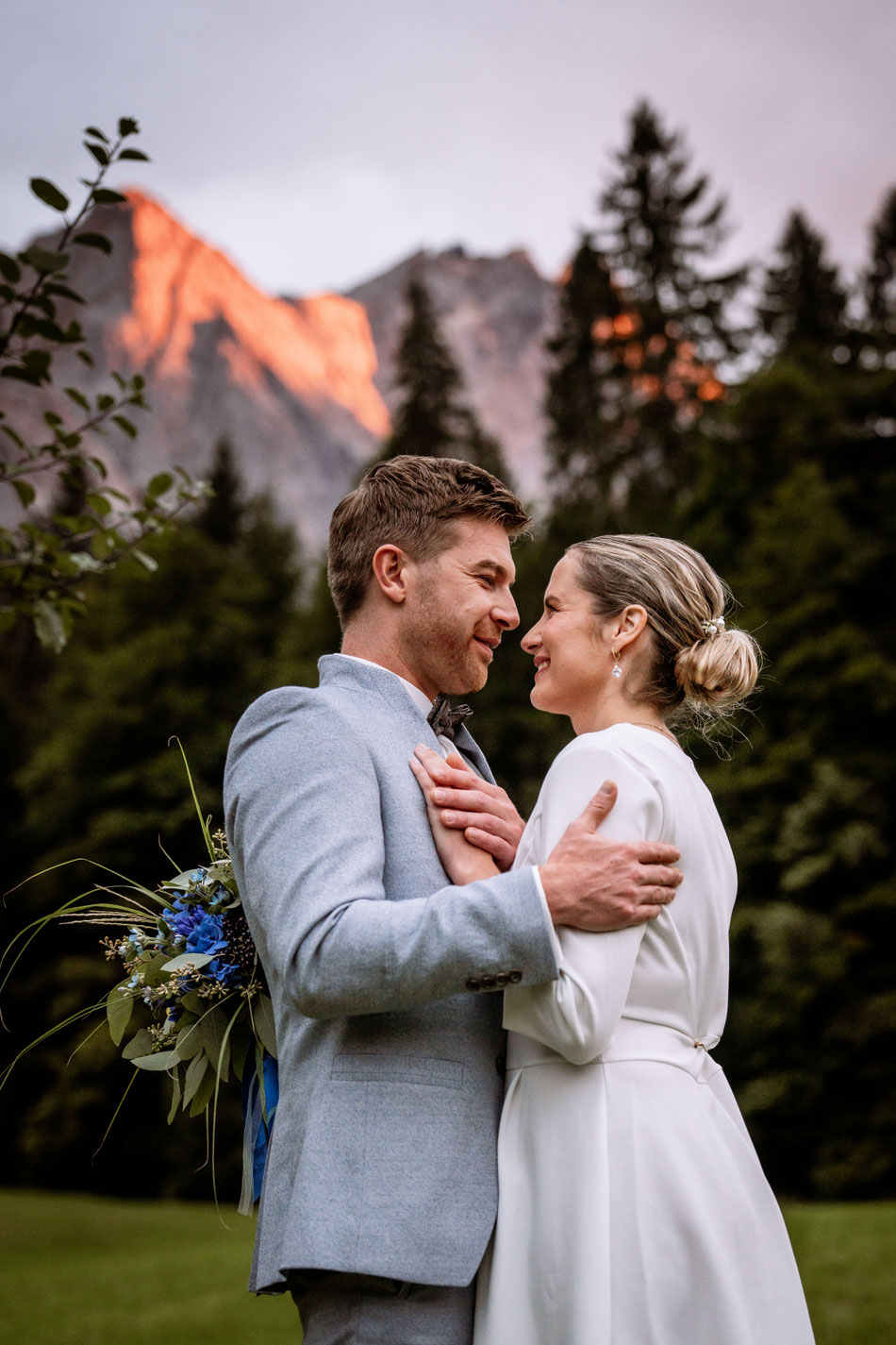 Hochzeit am Eibsee Eibseealm Hochzeitsfotografin Fotografin Photographer