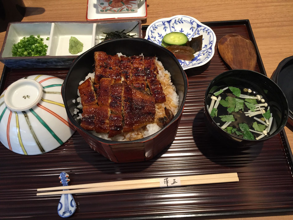 名古屋名物「ひつまぶし」