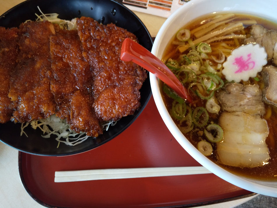 めでたいや　ソースカツ丼