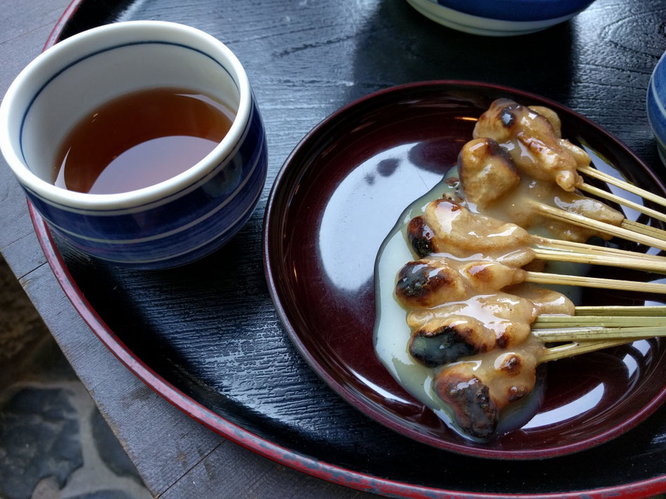 本家 根元 かざりや　あぶり餅
