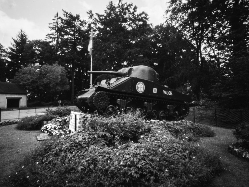Char de la 2ème DB du Général Leclerc, détruit aux Gateys lors du débarquement.