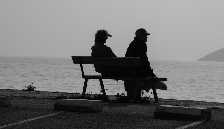 Regarder ensemble, dans la même direction.