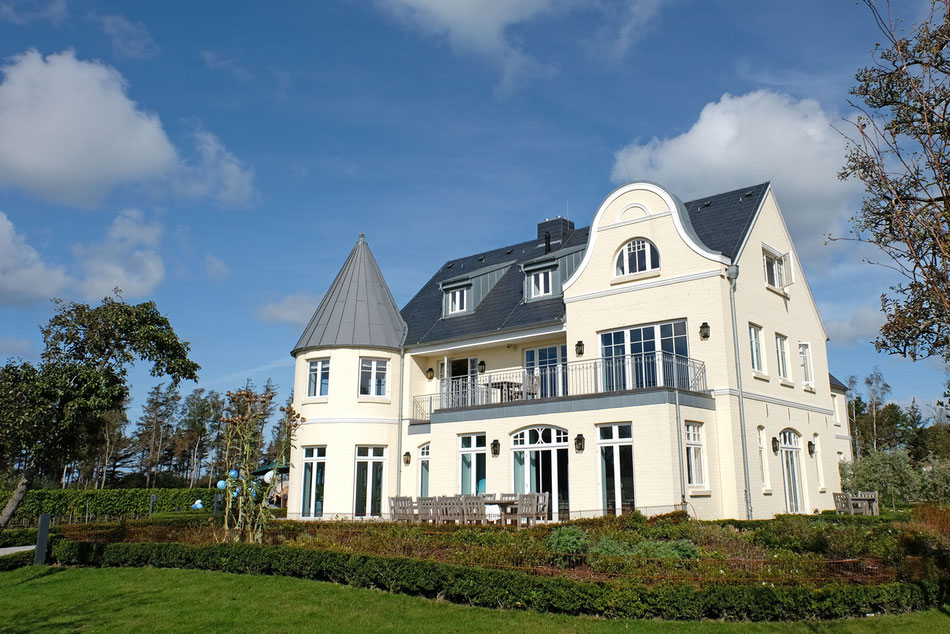 Fotograf Föhr, Hochzeit Föhr, Heiraten Föhr, Hochzeitsfotograf Föhr, Fotrograf Föhr Hochzeit, Hochzeitsfotos Föhr, Nordseefotograf, Standesamt Föhr, Weingut Waalem Hochzeit, Hochzeitbilder Insel Föhr, Inselfotograf, Hochzeitslocation Föhr