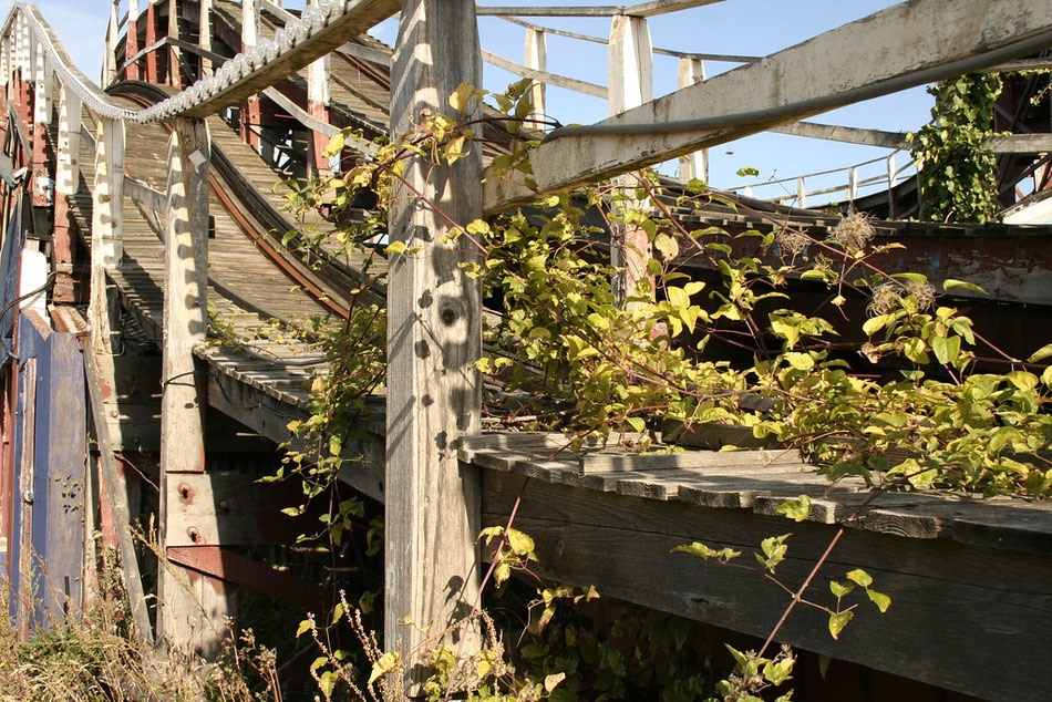 Dreamland's Scenic Railway looking neglected in 2011. Image: Louise Courcha via Flickr