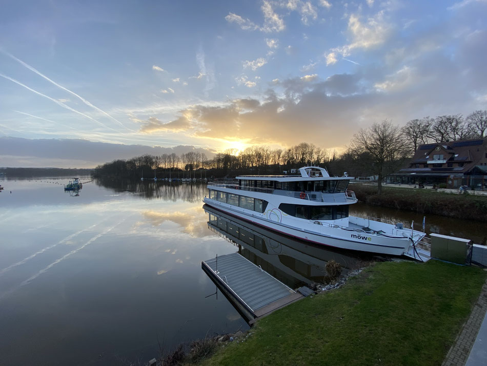 Sun Entertainment auf dem Eventschiff Möwe in Haltern am See 