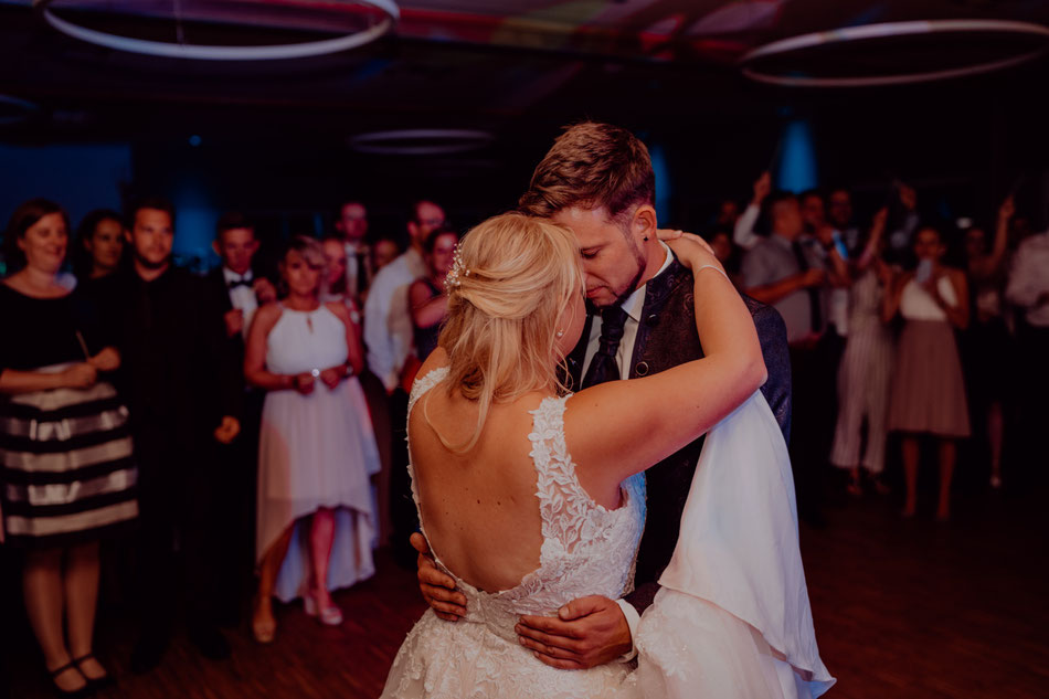 Hochzeitspaar beim Tanz