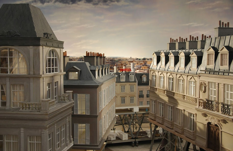 Ciudad de Paris, representada en maquetas para Spot Nina Ricci. La imagen muestra una vista en plató - Madrid.