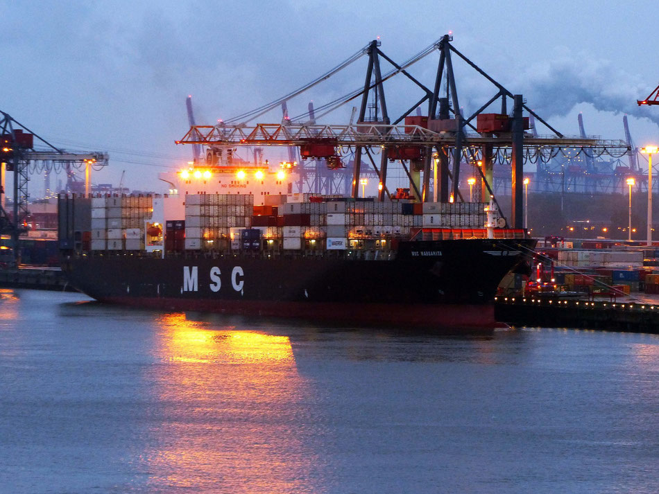 Hamburg: nach Rotterdam der zweitgrößte Containerhafen Europas