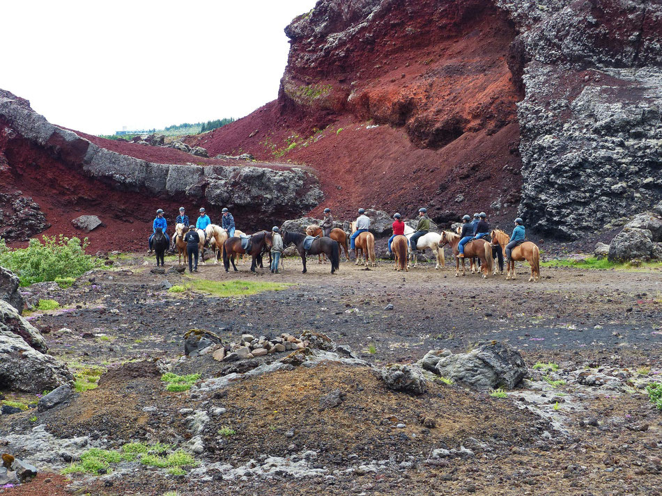 Ausritt mit Islandpferden zu den Krater von Rauðhólar