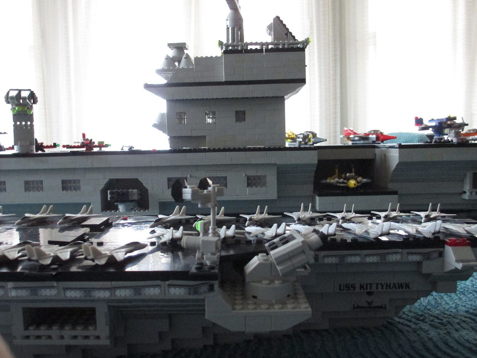 USS Kitty Hawk megabloks probuilder double size lego compatible