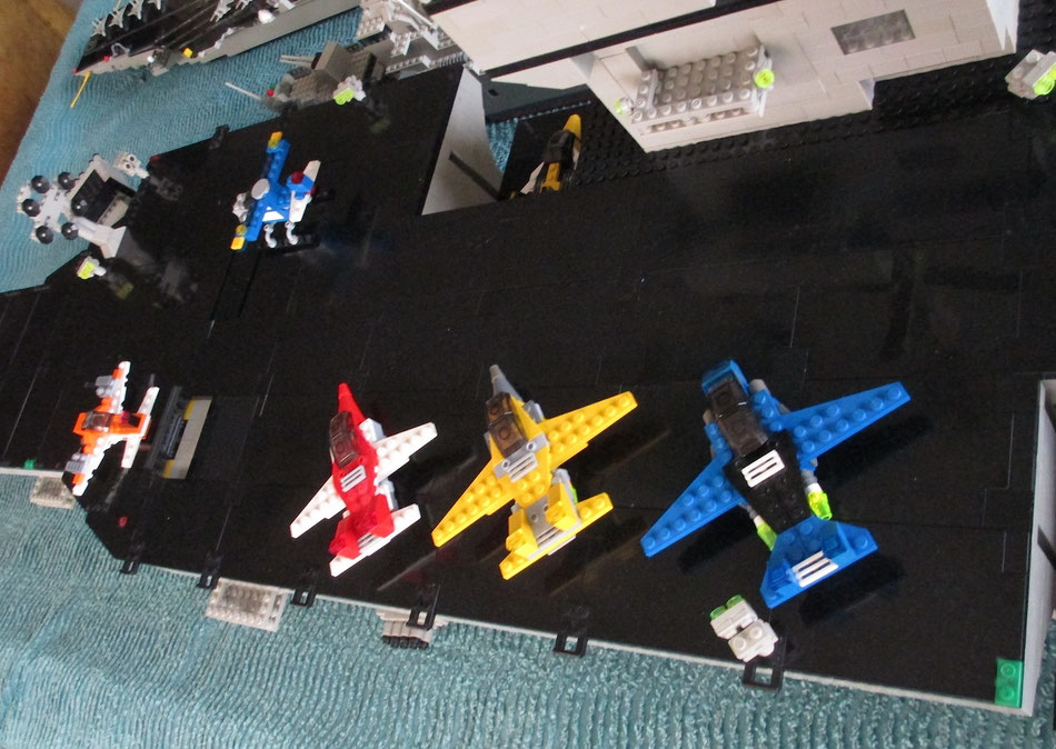 USS Kitty Hawk megabloks probuilder double size lego compatible