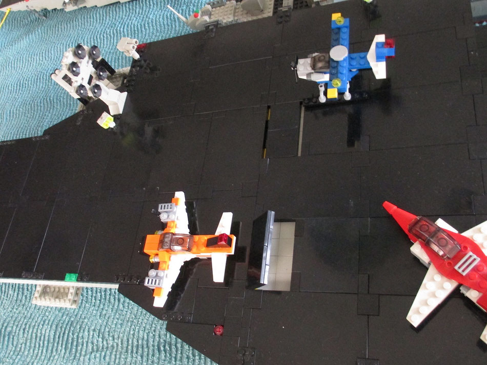 USS Kitty Hawk megabloks probuilder double size lego compatible