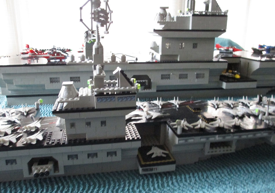 USS Kitty Hawk megabloks probuilder double size lego compatible