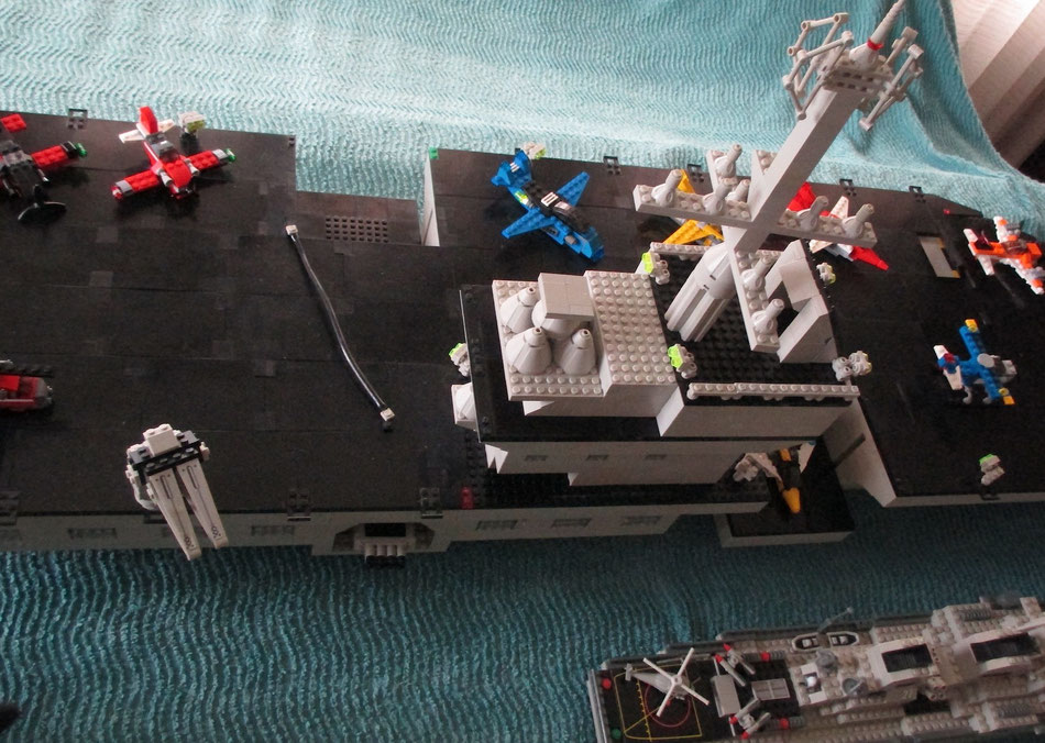 USS Kitty Hawk megabloks probuilder double size lego compatible