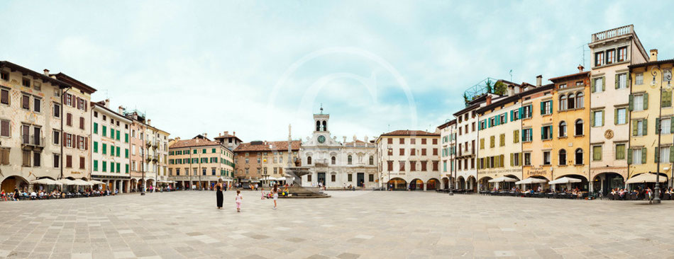 Piazza Mateotti ex piazza delle Erbe - Udine - Foto Alessio Buldrin