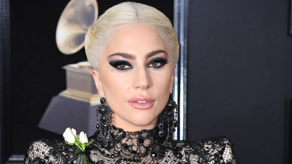 Lady Gaga en la alfombra roja de los Grammy Awards en New York, Enero 28, 2018