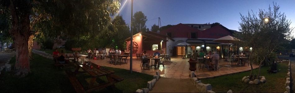 Site de restaurantlafonderiesolenzara !