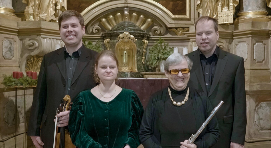 Das Ensemble des Sonnenorchesters 2023: Johannes Wessiepe (Viola), Alina Konarska-Schmidt (Gesang), Silvia Habisch (Flöte) & Matthias Gampe (Klavier) (v.l.n.r.)