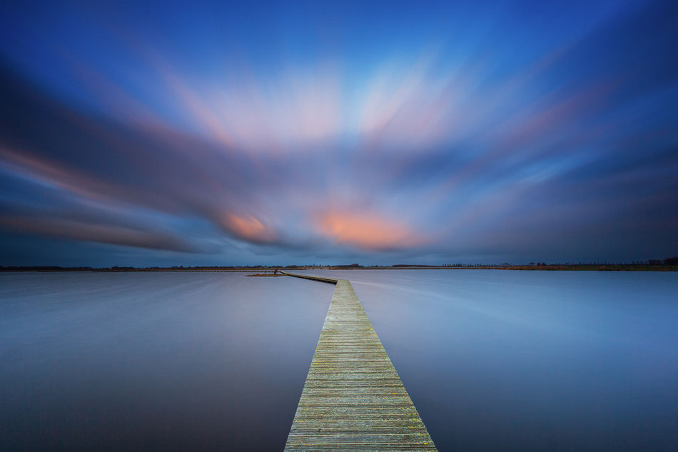 houten vlonder knuppelpad door roegwold wetlands schildwolde midden groningen