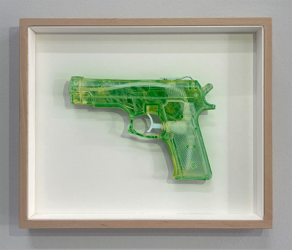 Fundstücke | Pistole 2023 | 25 x 30 x 3 cm